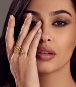 Middle Luna Gold Ring - Image 3